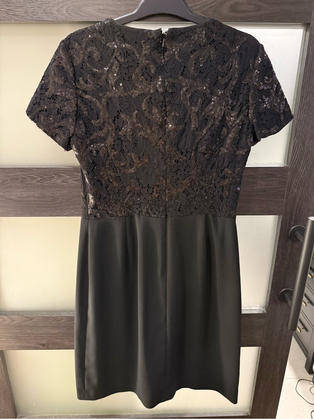 NWT Brooks Brothers Stunning Black Laced Sequined Cocktail Dress Size 4 - Picture 4 of 8